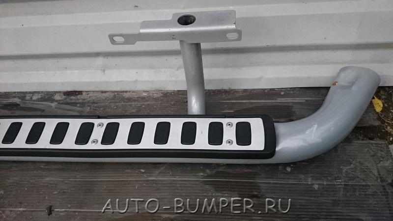 Land Rover Defender 2003- Порог (подножка) LR008375