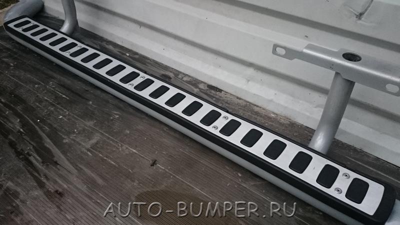 Land Rover Defender 2003- Порог (подножка) LR008375