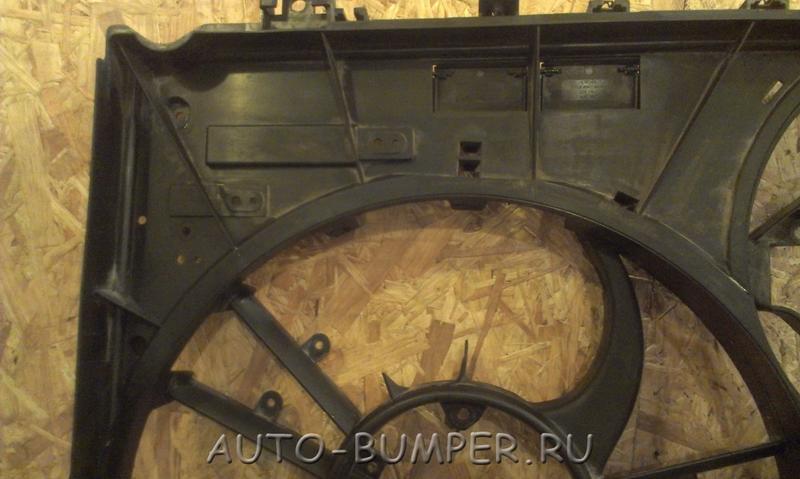 Range Rover (L405) 2013- Диффузор вентилятора CPLA8146AD