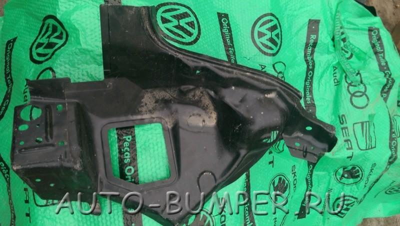 VW Golf 5 2006-2009 Панель фонаря задняя правая 1K6813327, 1K6813320A