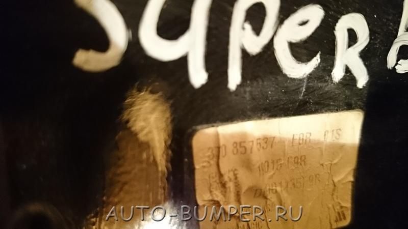 Skoda Superb 2008- Крышка зеркала левая 3T0857537