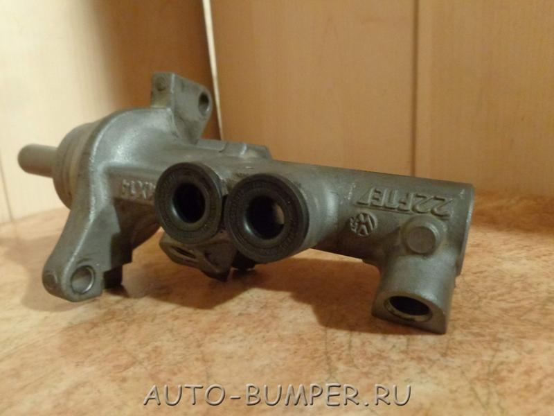 VW Golf 5 2005- Главный тормозной цилиндр 1K0945459A