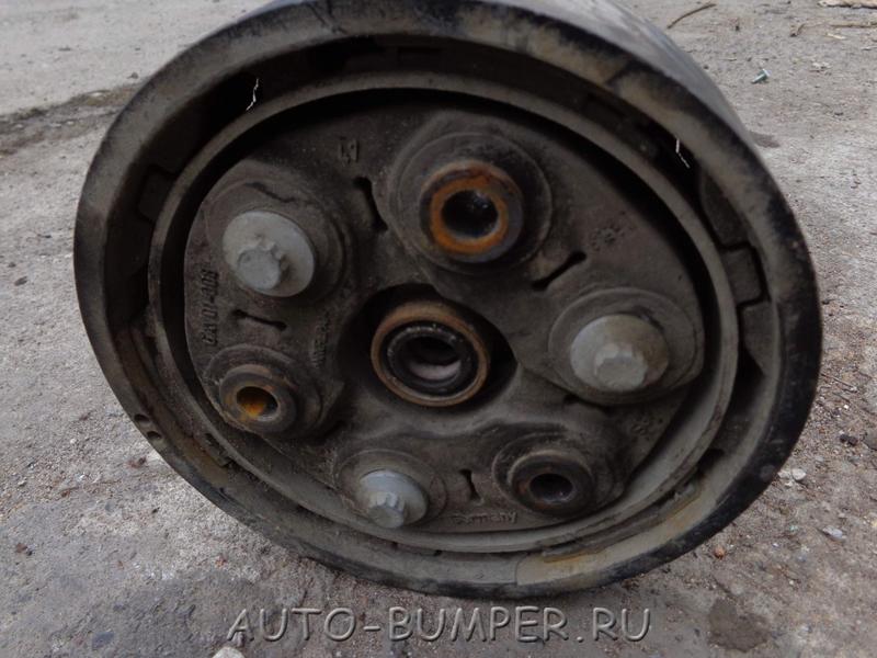 Volkswagen Tiguan 2007- Карданный вал 5N0521101E