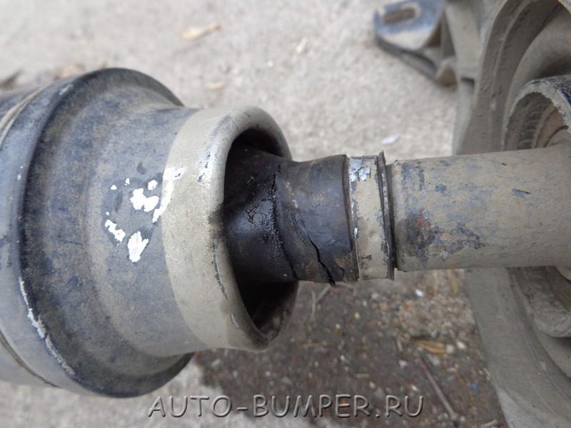 Volkswagen Tiguan 2007- Карданный вал 5N0521101E