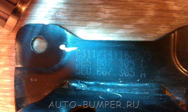 Skoda Octavia 2014- Усилитель заднего бампера	 5E5807305C 