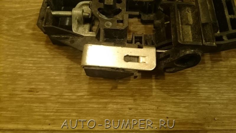 Кронштейн ручки передней правой BM51A224A36CG 1747572