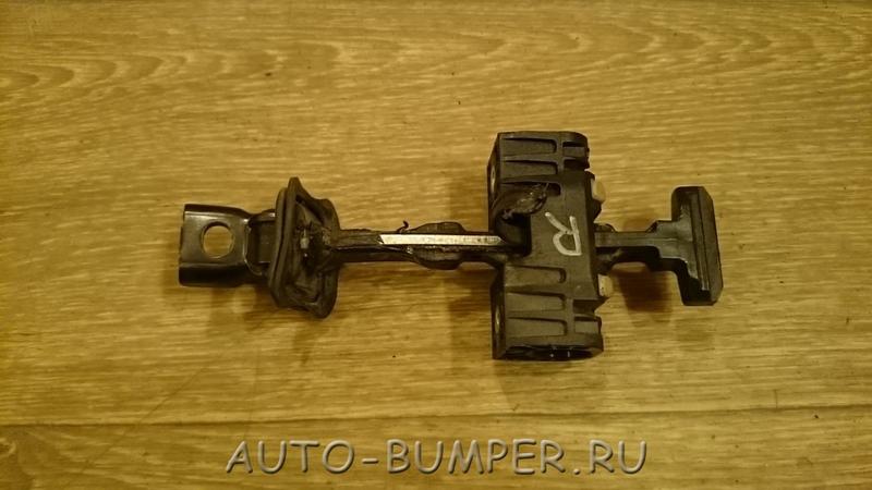 Volkswagen Jetta 2011- Ограничитель двери передней 5C6837249