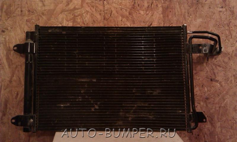 Volkswagen Golf 2009-  Радиатор кондиционера 1K0298403A