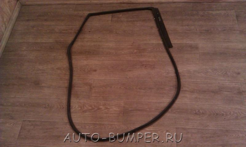 Mazda 3 BL 2009- Уплотнитель двери задней левой