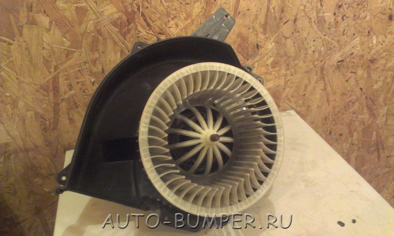 Skoda Fabia 2010- Мотор вентилятора отопителя салона 6Q1819015H 6Q1819015J 6R1819015