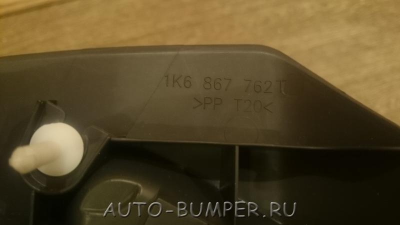 Volkswagen Golf 5 2005- Накладка багажника правая 1K6867762T 3U6