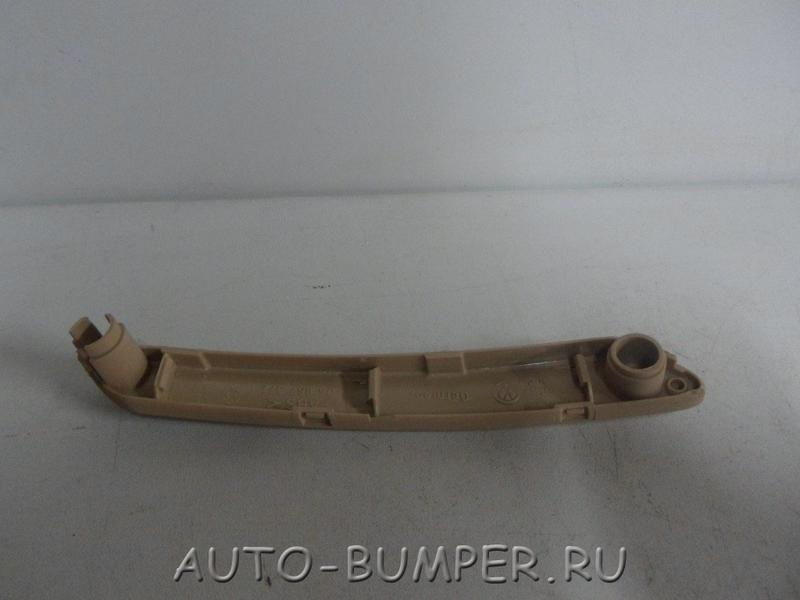 Volkswagen Passat 1998- Декоративная накладка дверной ручки правая 3B4867372R48