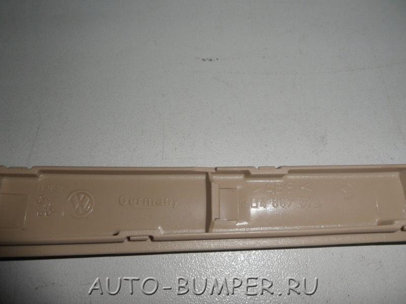 Volkswagen Passat 1998- Декоративная накладка дверной ручки правая 3B4867372R48