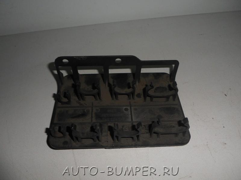 VW Passat Skoda Superb 2003- Кронштейн крепления жгута проводов 3B0971845H