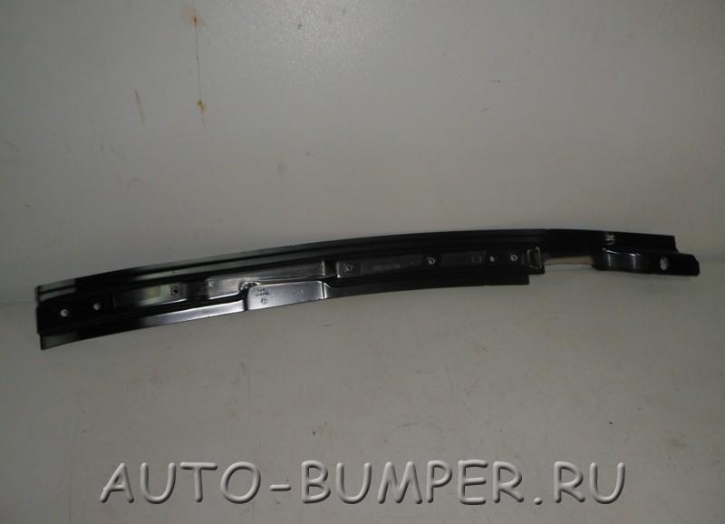 Volkswagen Jetta 2005- Планка-держатель стекла двери передней левой 1K5831308F
