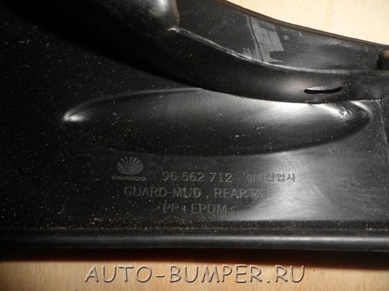 Chevrolet Spark M100 1998- Брызговик задний правый 96562712
