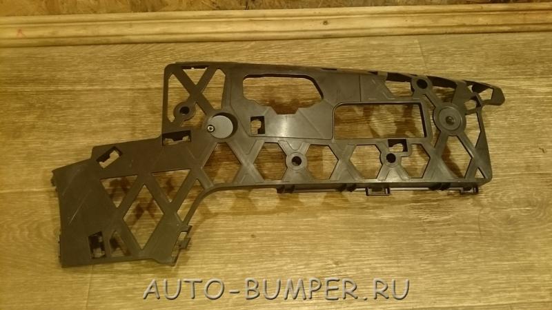 VW Passat B7 Направляющая переднего бампера правая 3AA807178