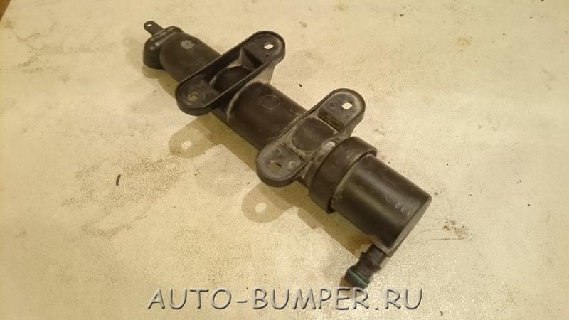 Skoda Superb 2008- Форсунка омывателя фары левая 3U0955979