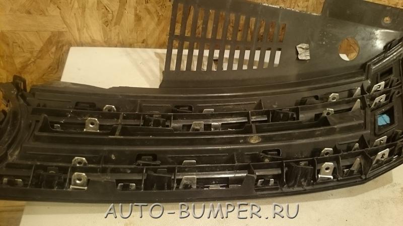 Volkswagen Tiguan 2011- Хром решетки радиатора  5N0853653E