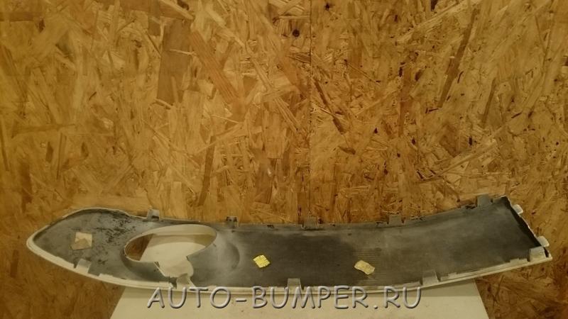 Volkswagen Transporter 2010- Вставка ПТФ правая 7E5807490A; 7E5807490AGRU