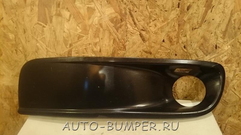 Volkswagen Transporter 2003- Вставка ПТФ левая 7H5807489; 7H5807489GRU