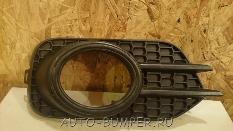 Volkswagen Tiguan 2011- Решетка ПТФ правая 5N0853666G; 5N0853666G9B9