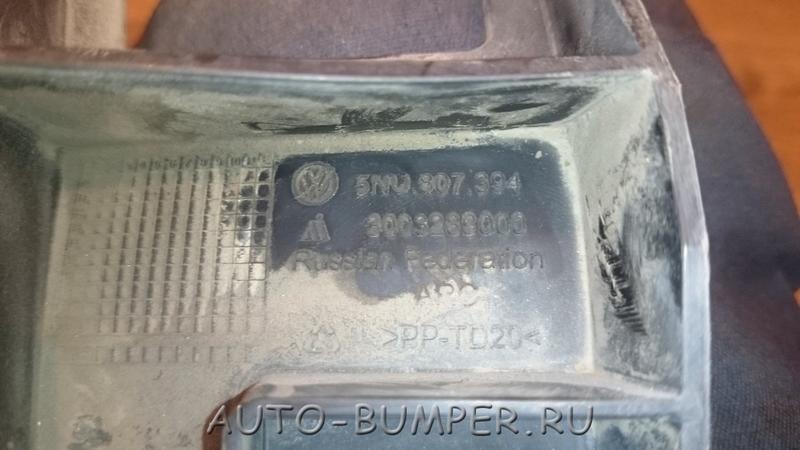 Volkswagen Tiguan 2011- Кронштейн бампера заднего правый 5NU807394A