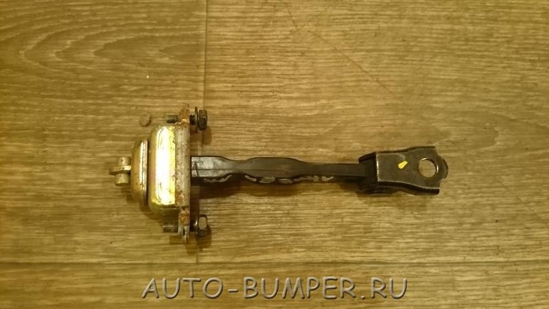 Nissan Almera N16 2000- Ограничитель двери передней правой
