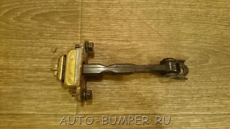 Nissan Almera N16 2000- Ограничитель двери передней правой
