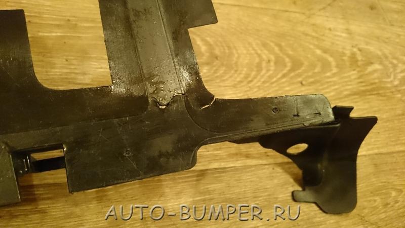 Volkswagen Jetta 2011- Дефлектор радиатора правый 5C6121284 5C6121284A