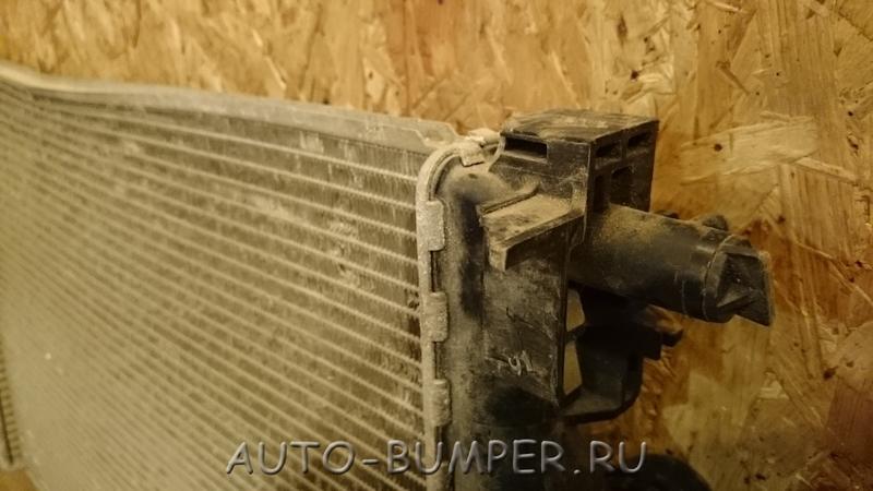 Opel Zafira C / Astra J 2010- Радиатор основной 13281773 1300299