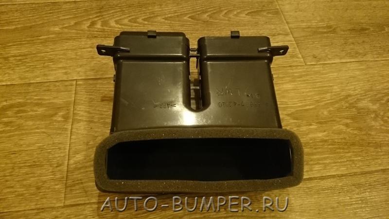 Toyota Rav4 1996- Дефлектор воздушного потока 55687-42020