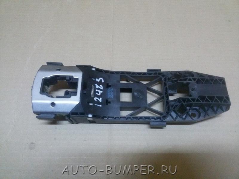 Volkswagen Tiguan 2008- Кранштейн ручки двери передняя левая 5N0837885H