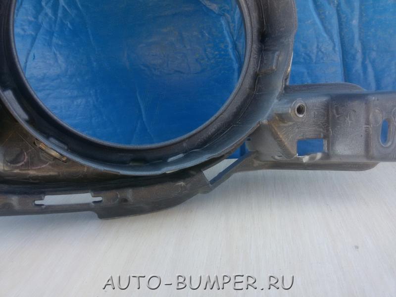 Toyota Land Cruiser 200 2012- Решетка ПТФ правая 5203060090