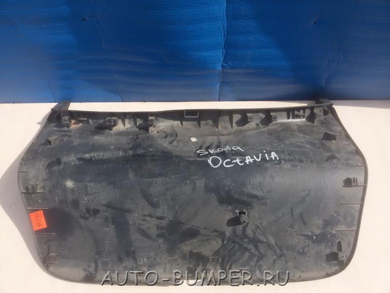 Skoda Octavia Лифтбэк (A5) 2004-Обшивка двери багажника 1Z5867975G