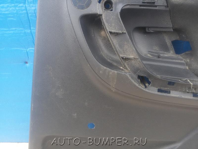 Skoda Fabia 2 обшивка двери задней правой 5J6867212 5J6867210