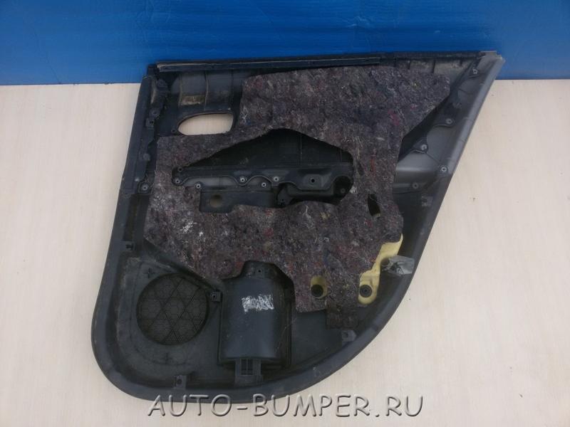 Toyota Yaris Обшивка задней левой двери 67788CD010