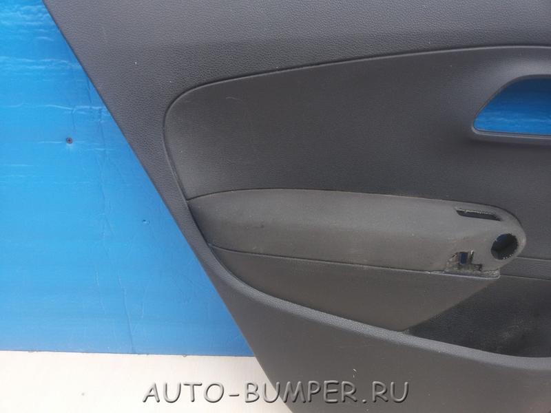 VW Polo Седан 2010- Обшивка двери задней левой 6RU867211