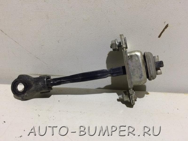 Subaru Tribeca 2006- Ограничитель двери передней правый 61124XA001, 61124XA002