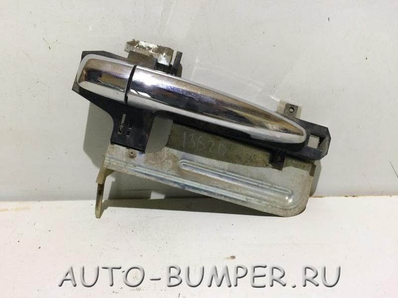 Subaru Tribeca 2006- Ручка задней двери правая 61160-XA01A