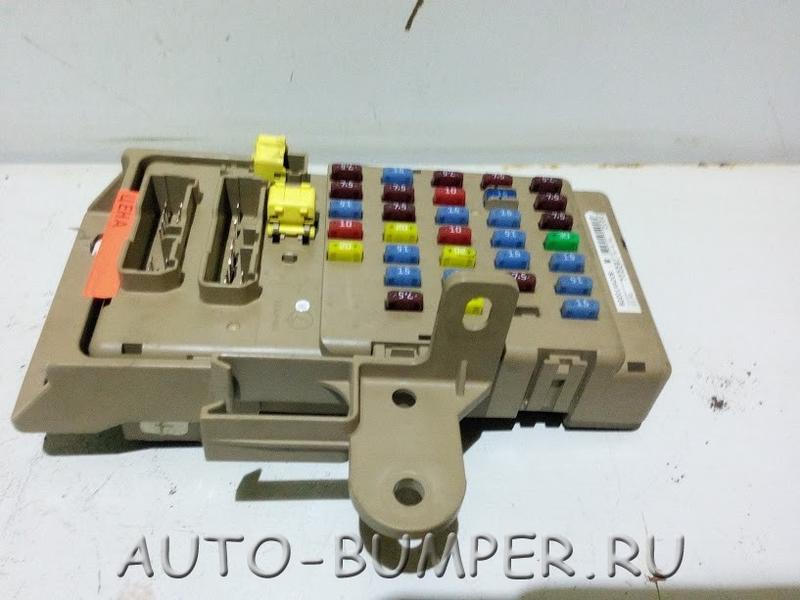 Subaru Tribeca 2006- Блок предохранителей 82201XA00B