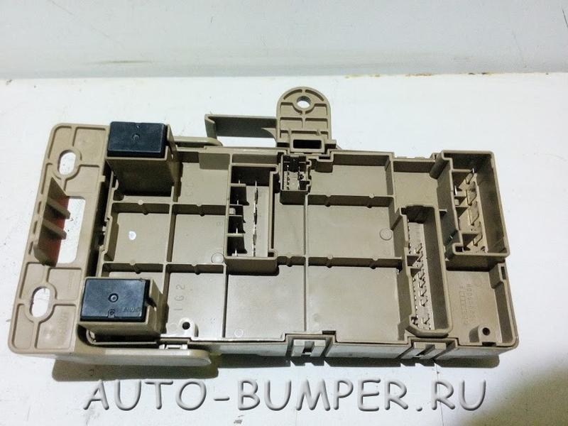 Subaru Tribeca 2006- Блок предохранителей 82201XA00B