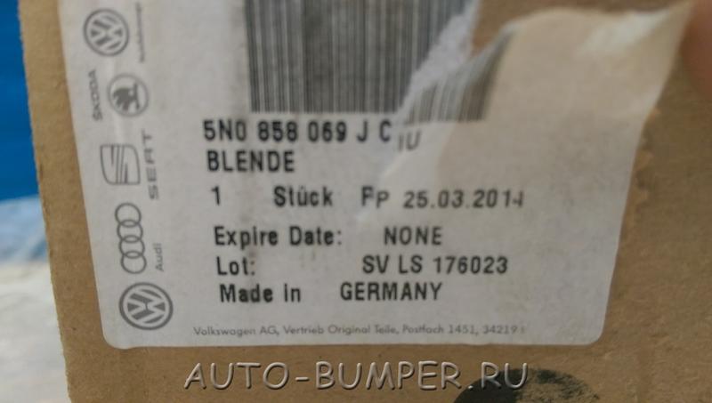 Volkswagen Tiguan  2011- Накладка магнитолы с дефлектором 5N0858069J CIU