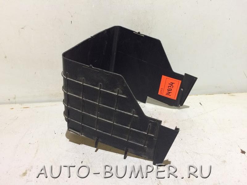 VW Passat 2005- Корпус аккумулятора 3C0915335