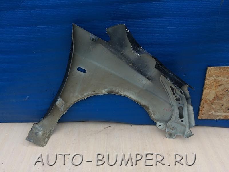 Toyota Isis 2003- Крыло переднее левое 53802-68010