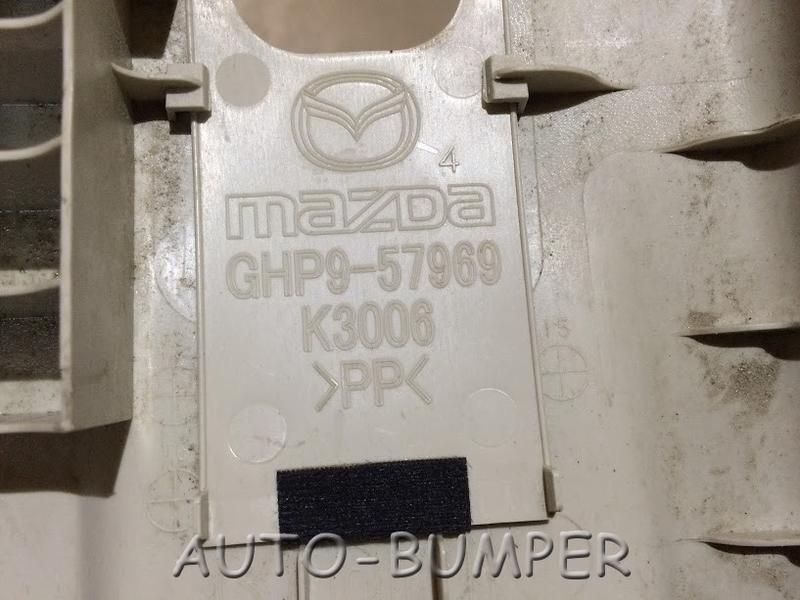 Mazda 6 2013- Обшивка стойки правая GHP957969