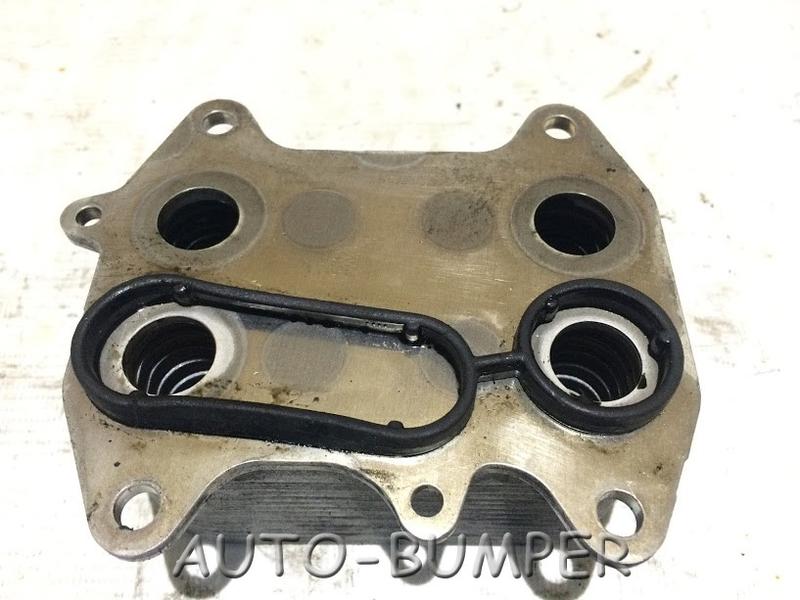 Audi / VW / Skoda Радиатор масляный 03L117021C