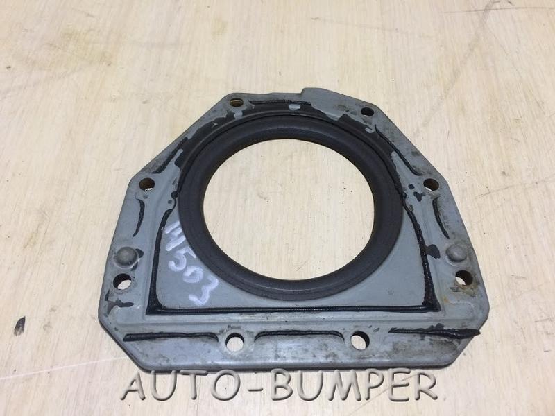 Audi / VW/ Skoda Крышка коленвала задняя 06H103171A