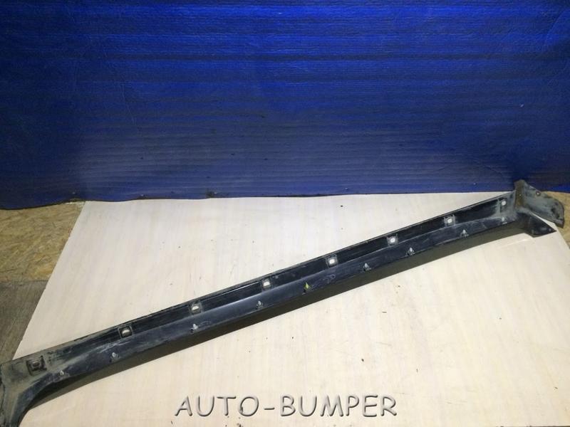 Toyota Land Cruiser (200) 2008- Накладка порога правая  7585060040, 75850-60040-A1