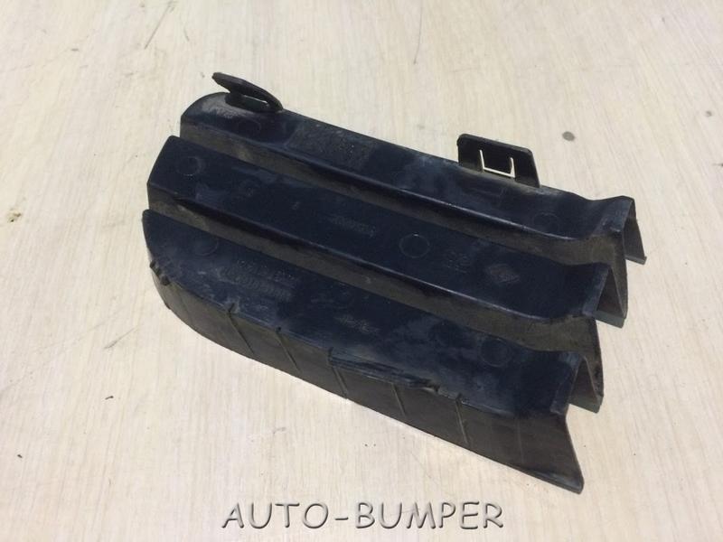 Renault Megane II 2002- Решетка в бампер левая 8200115119
